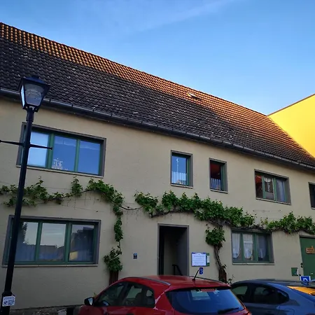 Am Stadtturm Apartment *